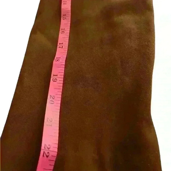 Beautiful and soft fawn colored faux suede cropped jacket size 12 petite - Picture 9 of 9